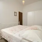 Parcela Vendégház Seget Vranjica
