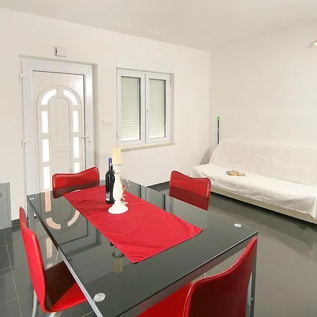 Parcela Guest house Seget Vranjica