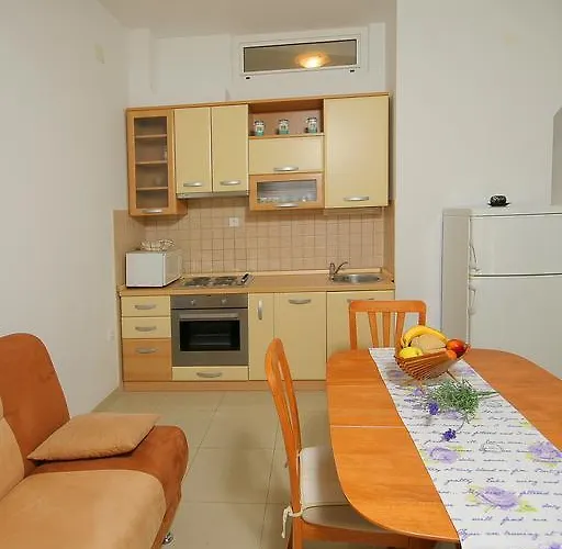 Parcela Casa de hóspedes Seget Vranjica